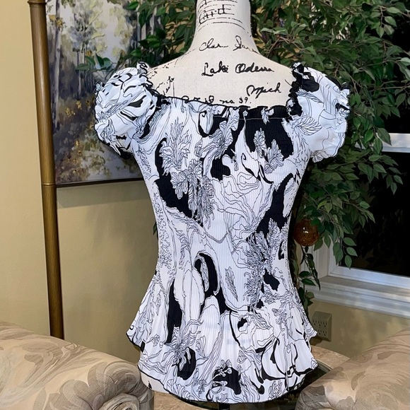 Top - Picture 2 of 2